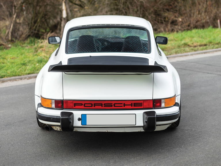 Porsche 911 Carrera 3.2