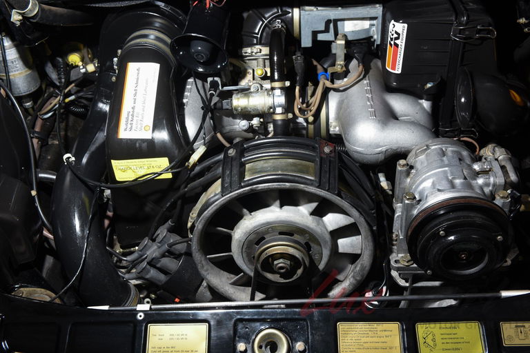 Porsche 911 Carrera 3.2 (US)