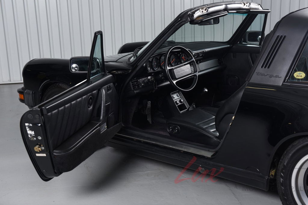 Porsche 911 Carrera 3.2 (US)