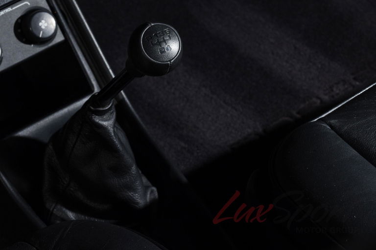 Porsche 911 Carrera 3.2 (US)