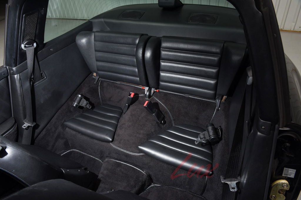 Porsche 911 Carrera 3.2 (US)