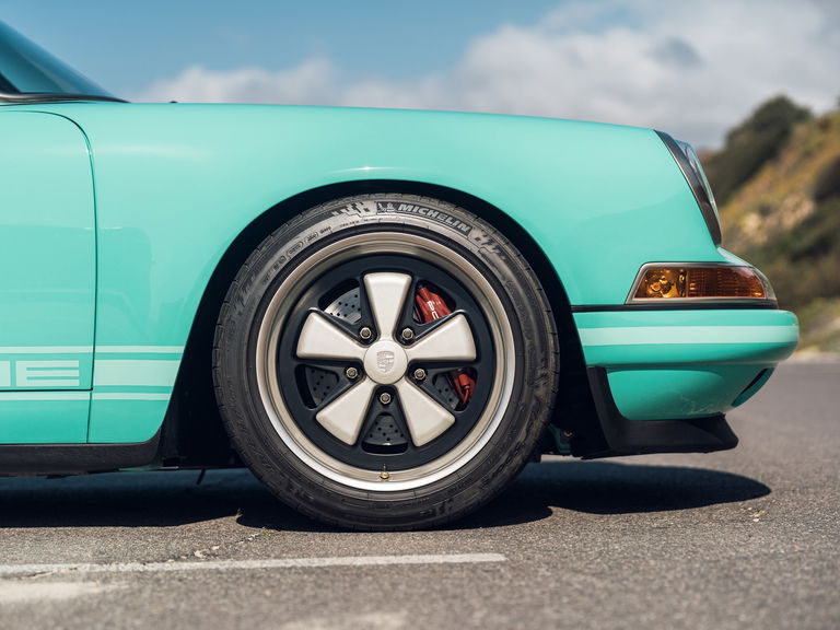 Porsche 911 Reimagined by Singer