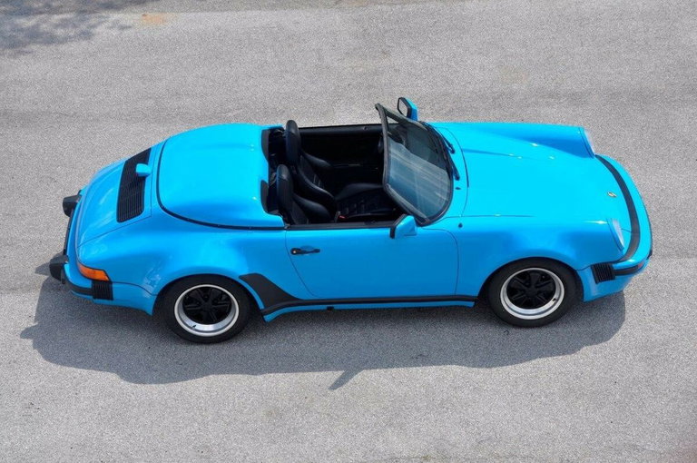 Porsche 911 Carrera 3.2 Speedster