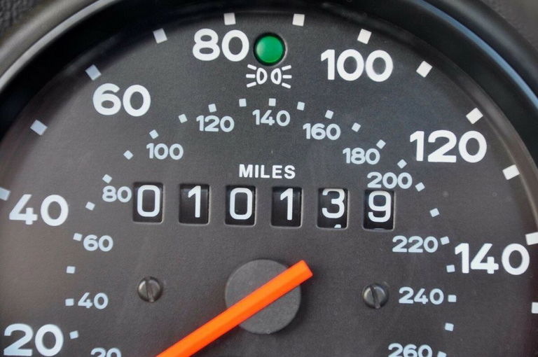 Porsche 911 Carrera 3.2 Speedster