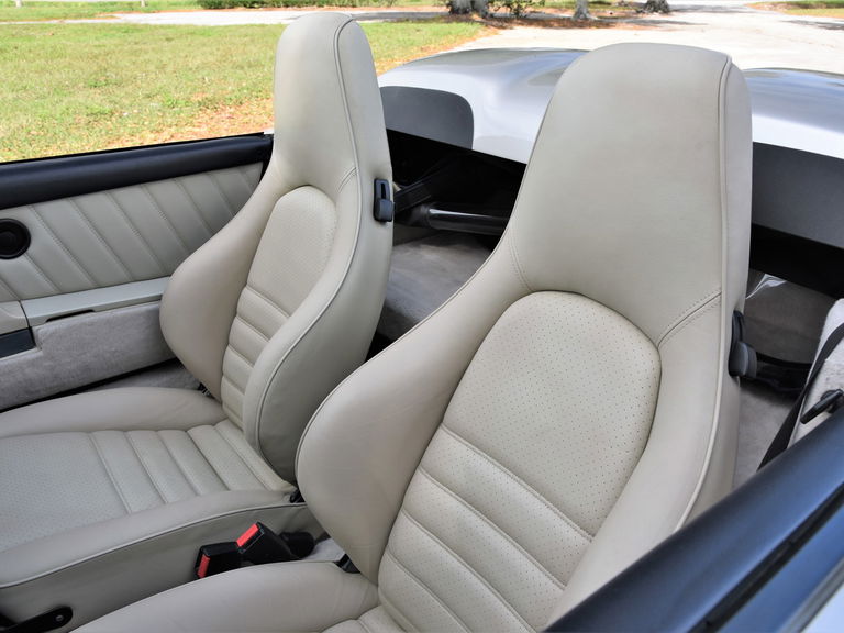 Porsche 911 Carrera 3.2 Speedster (US)