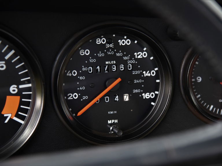 Porsche 911 Carrera 3.2 Speedster (US)