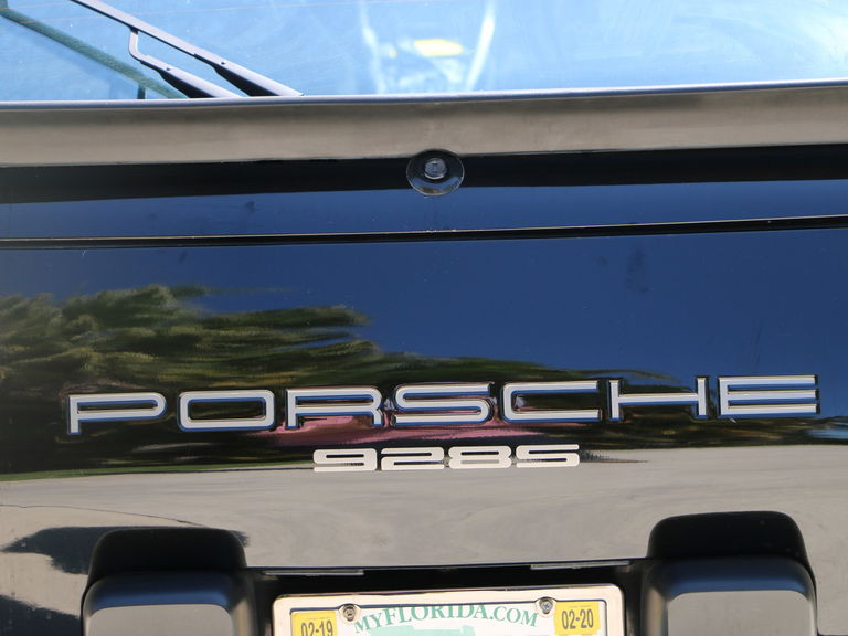 Porsche 928 S