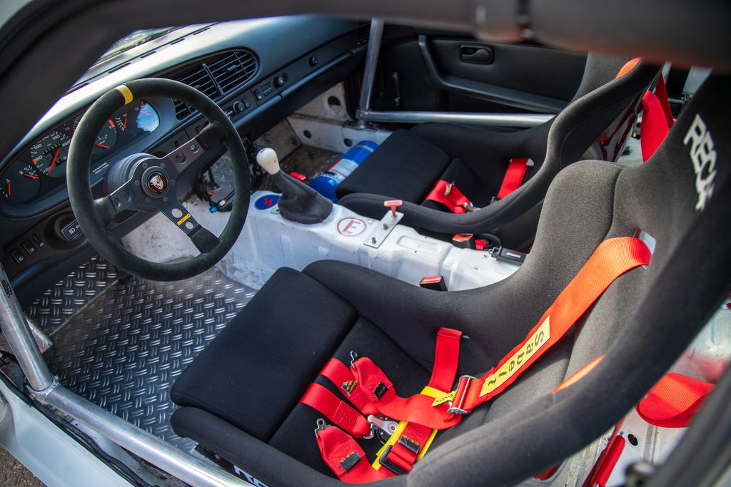 Porsche 944 Turbo Cup