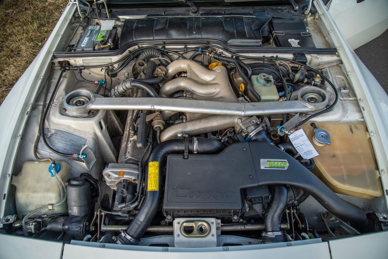 Porsche 944 Turbo Cup