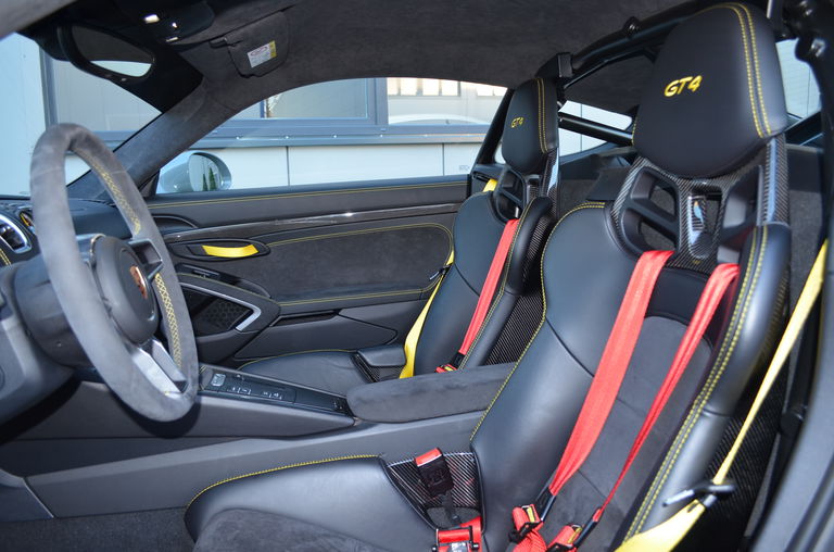 Porsche 981 Cayman GT4