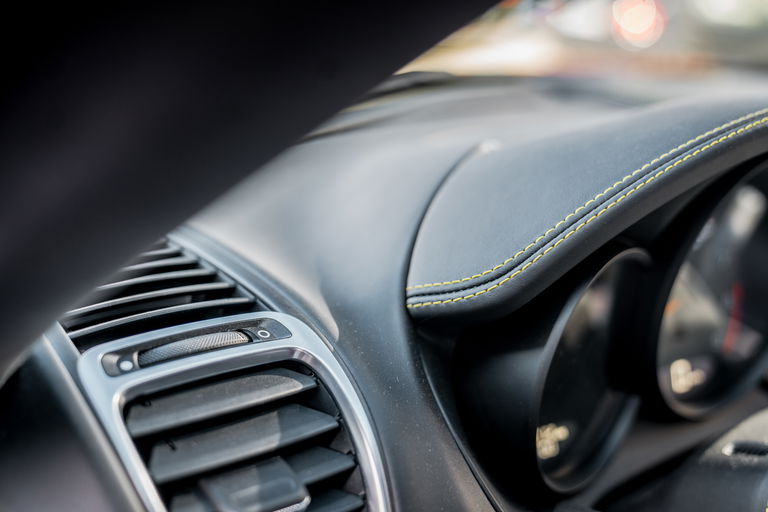 Porsche 981 Cayman GT4