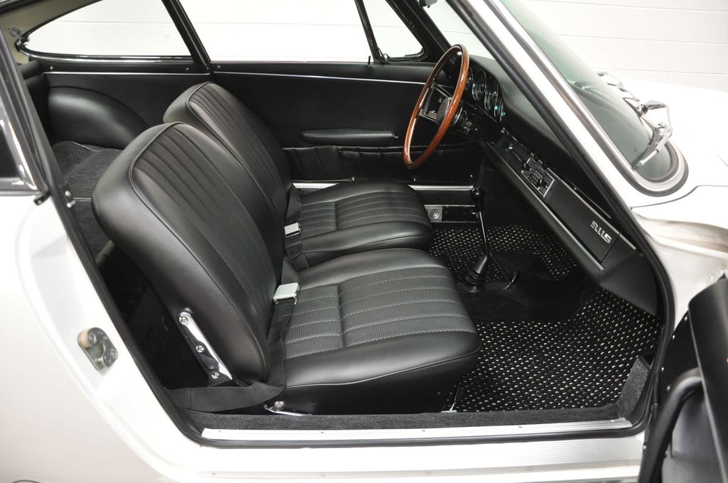 Porsche 911 S (F-Modell)