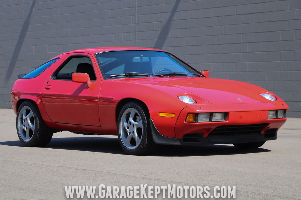 Porsche 928 S