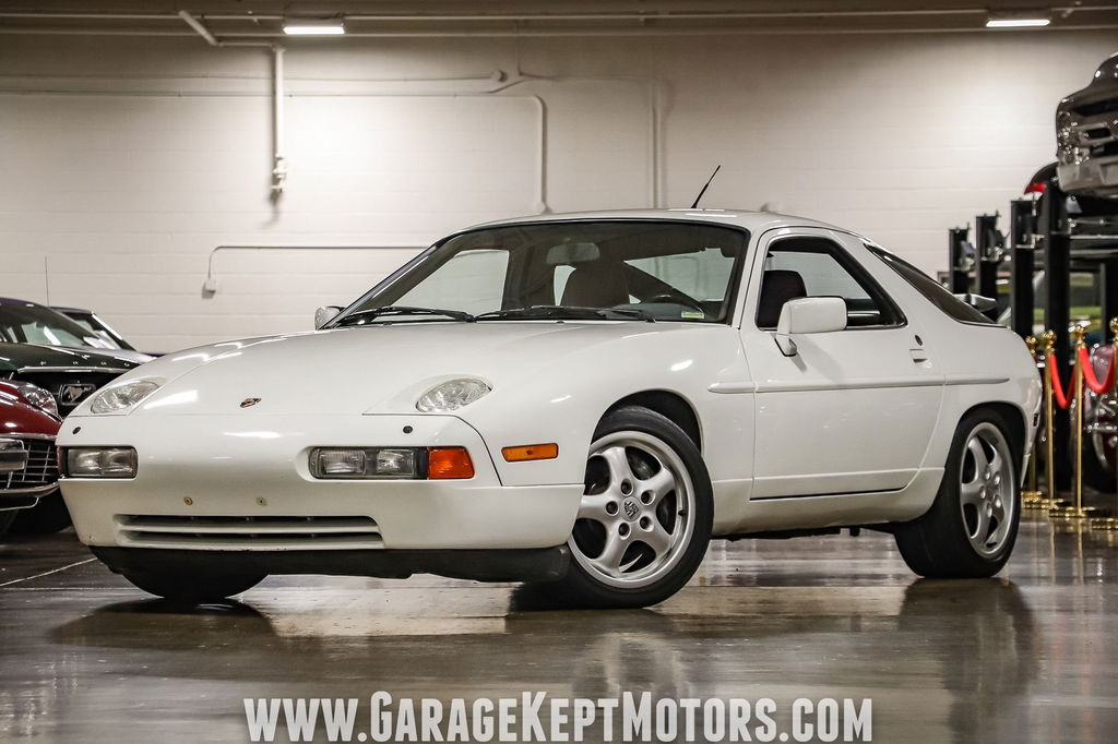 Porsche 928 S4