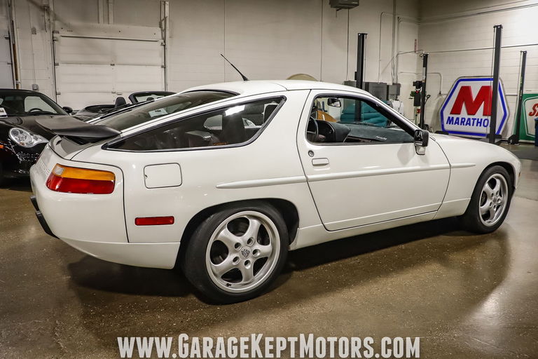 Porsche 928 S4