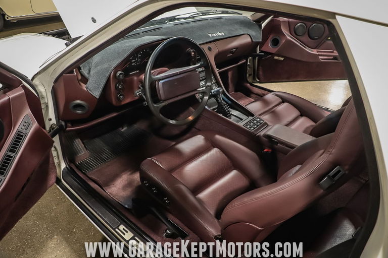 Porsche 928 S4