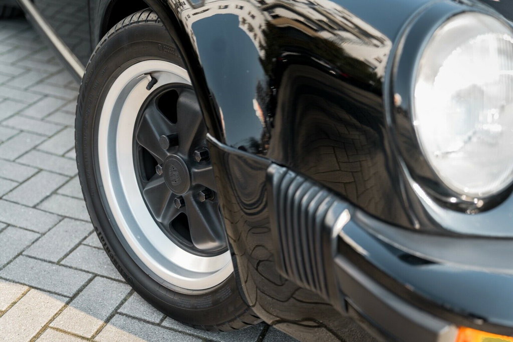 Porsche 911 Carrera 3.2 WTL