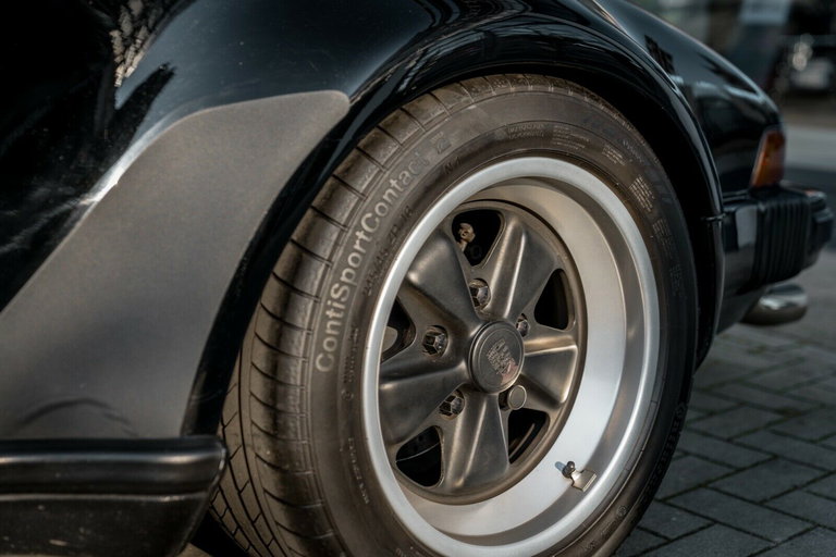 Porsche 911 Carrera 3.2 WTL