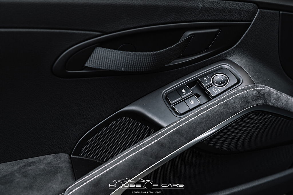 Porsche 981 Cayman GT4