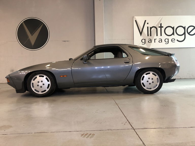 Porsche 928 S