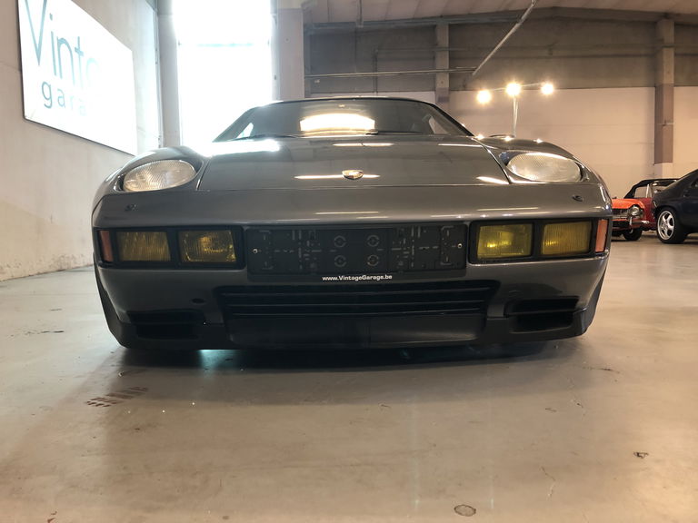 Porsche 928 S
