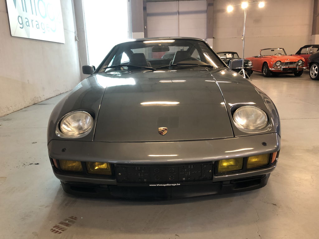 Porsche 928 S