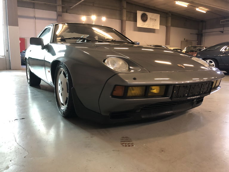 Porsche 928 S