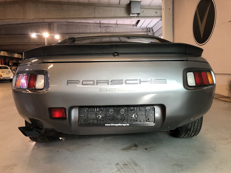 Porsche 928 S