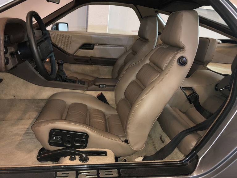 Porsche 928 S