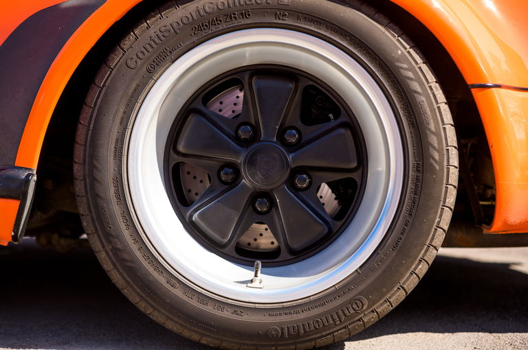 Porsche 911 Turbo 3.3