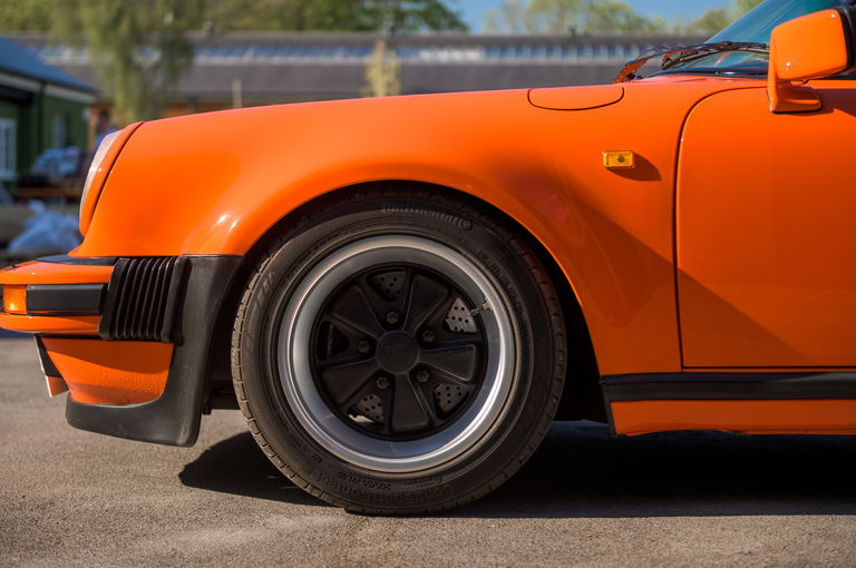 Porsche 911 Turbo 3.3