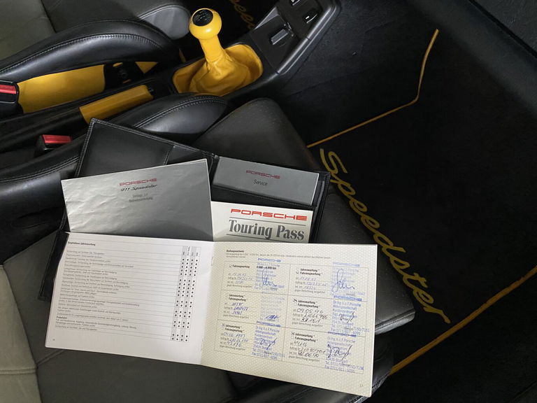 Porsche 964 Carrera 2 Speedster