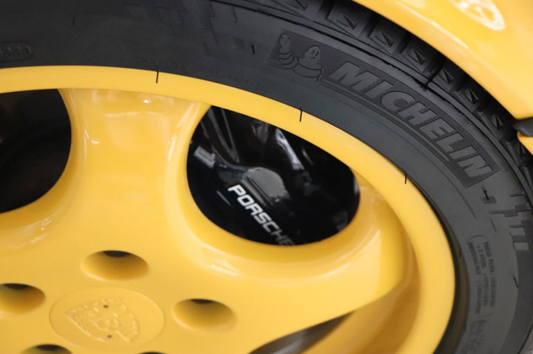 Porsche 964 Carrera 2 Speedster