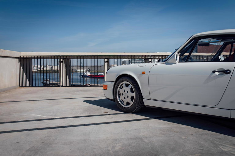 Porsche 964 Carrera 4 Lightweight