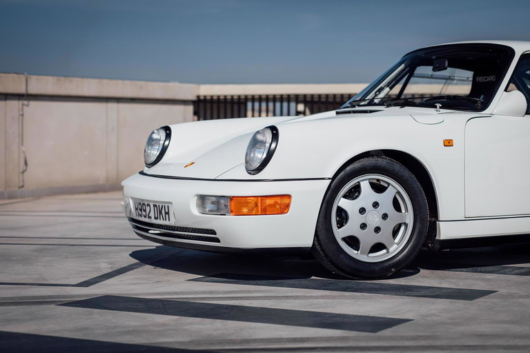 Porsche 964 Carrera 4 Lightweight