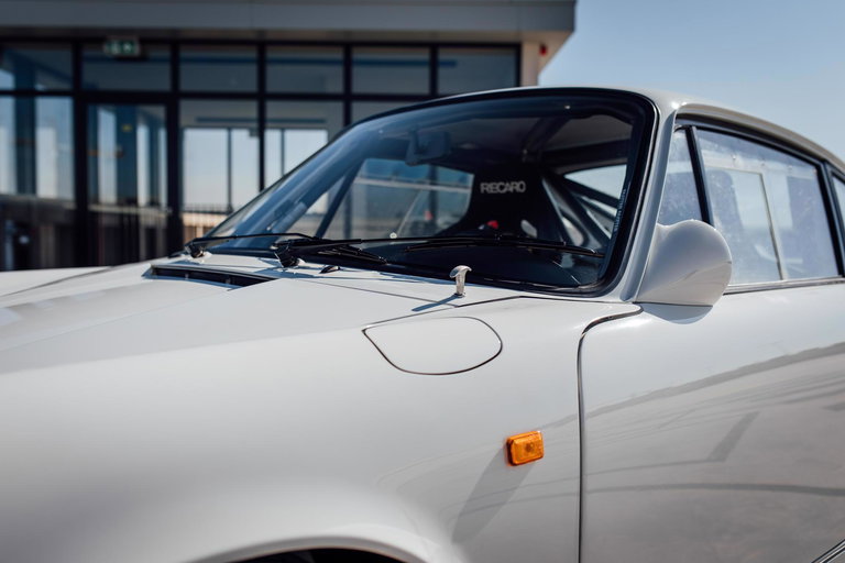 Porsche 964 Carrera 4 Lightweight