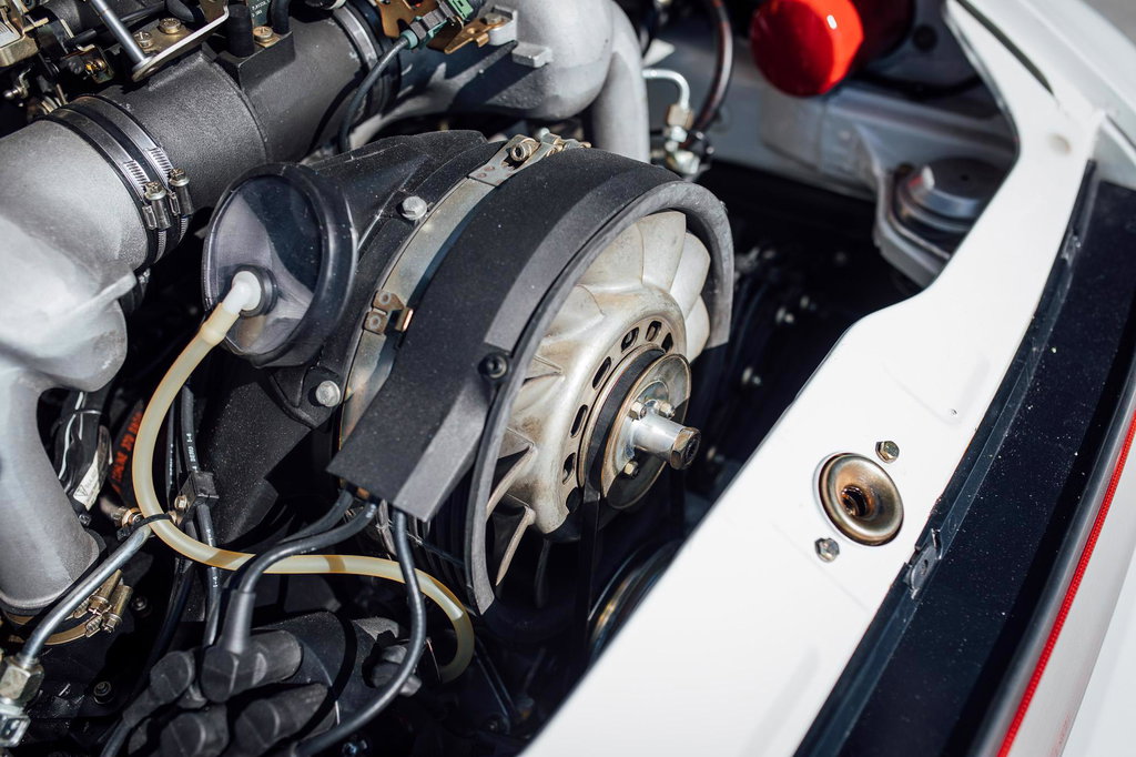 Porsche 964 Carrera 4 Lightweight
