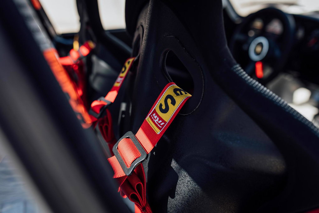 Porsche 964 Carrera 4 Lightweight