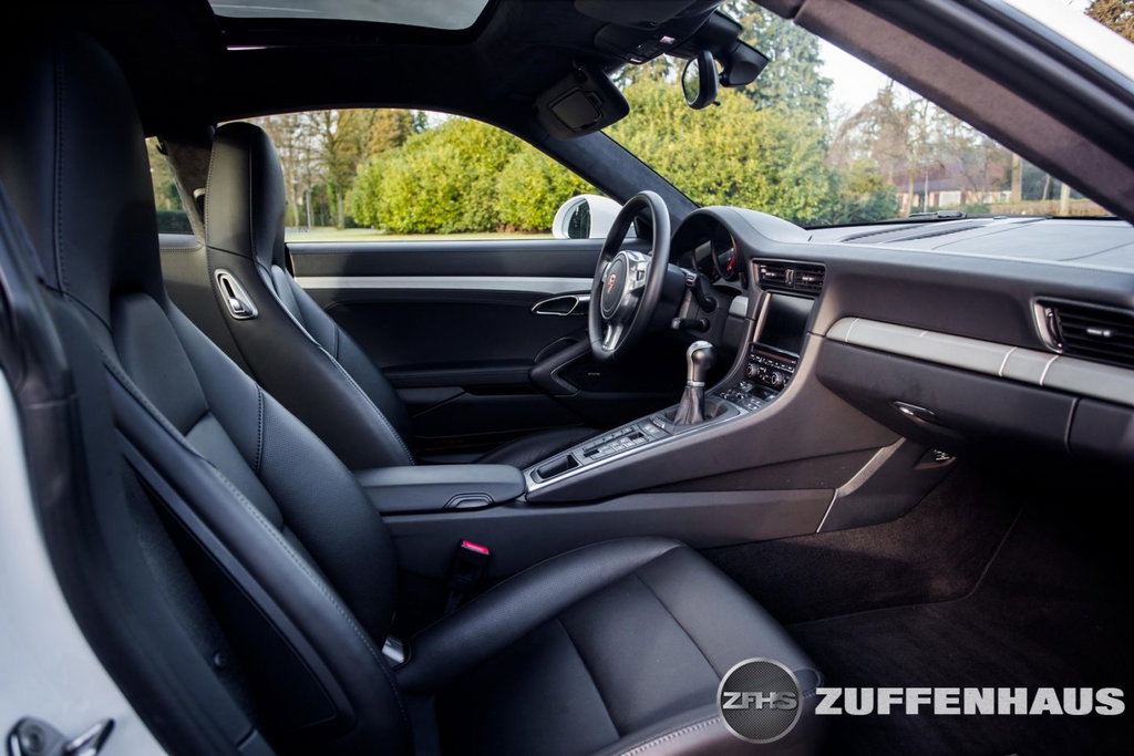 Porsche 991 Carrera 4