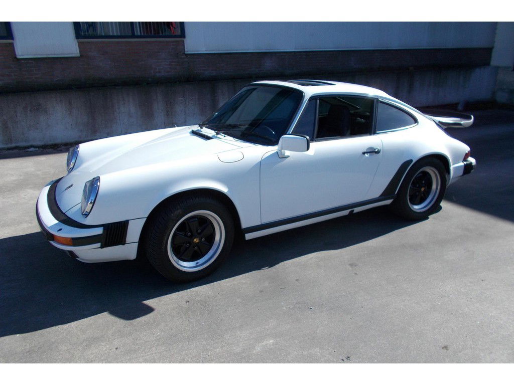 Porsche 911 Carrera 3.2 (US)