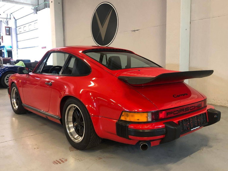 Porsche 911 Carrera 3.2 (US)
