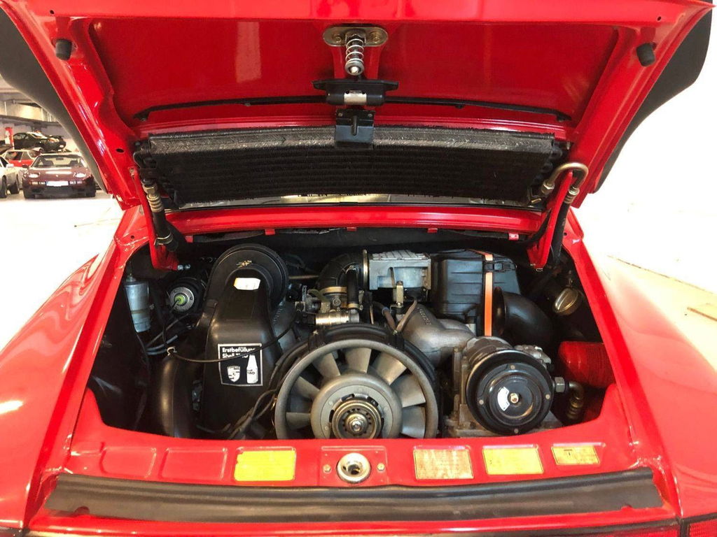 Porsche 911 Carrera 3.2 (US)