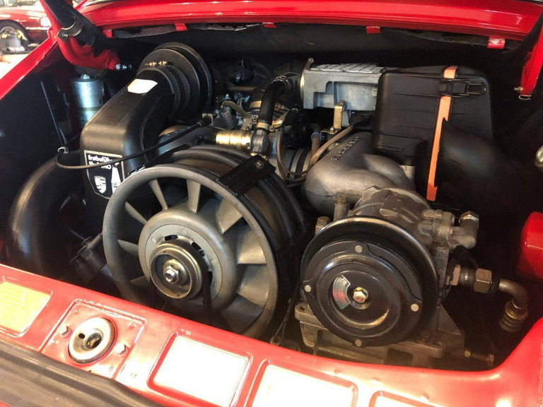 Porsche 911 Carrera 3.2 (US)