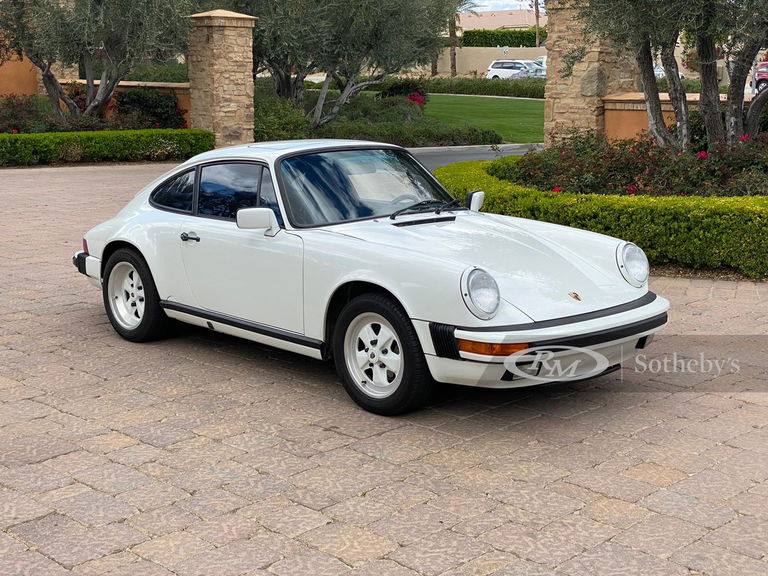 Porsche 911 Carrera 3.2 