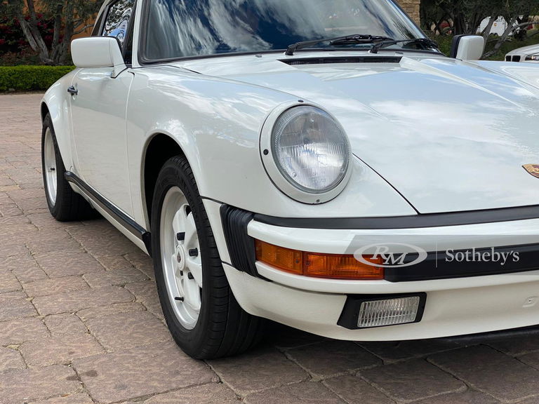 Porsche 911 Carrera 3.2 (US)