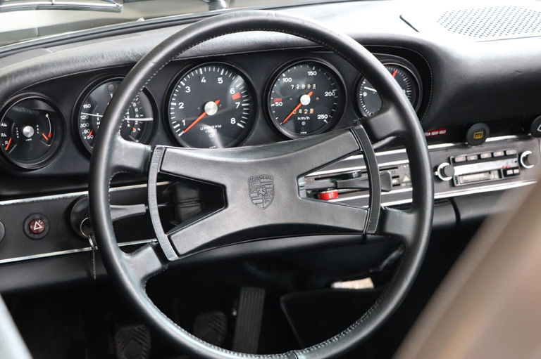 Porsche 911 S (F-Modell)