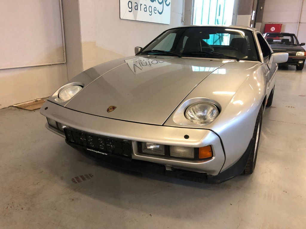 Porsche 928 S