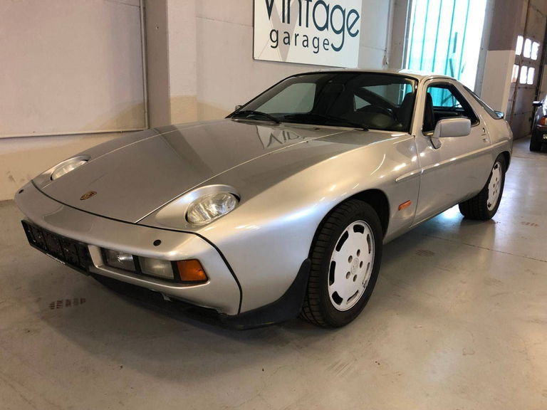 Porsche 928 S