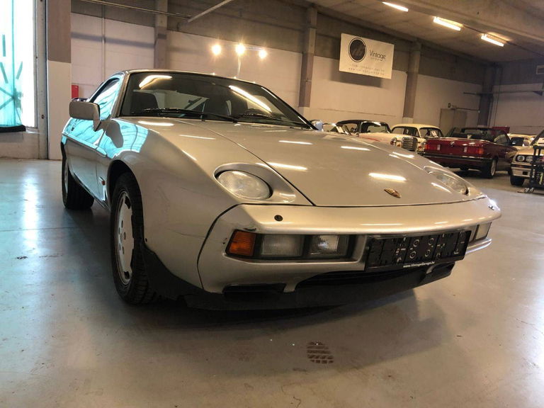 Porsche 928 S