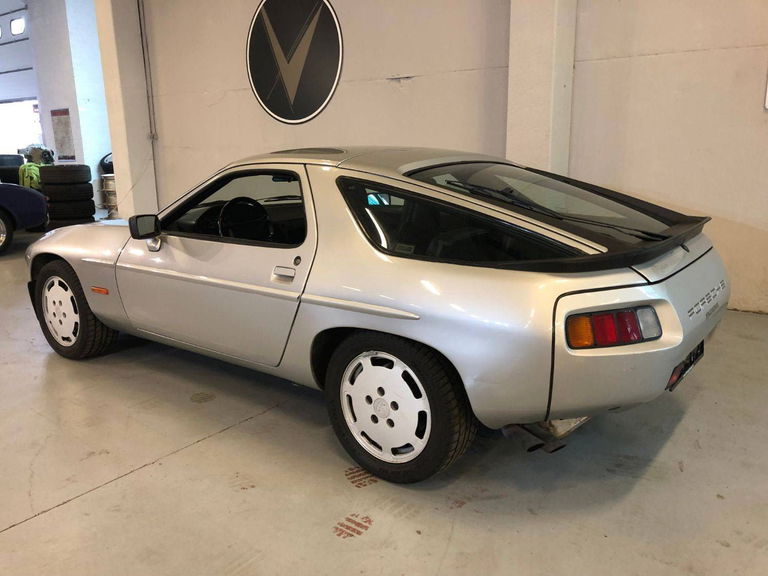 Porsche 928 S